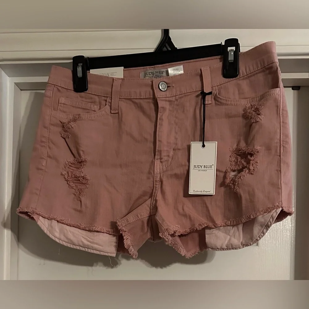 Judy Blue Pink Distressed Jean Shorts - New with Tags, Size Large - Picture 4 of 5